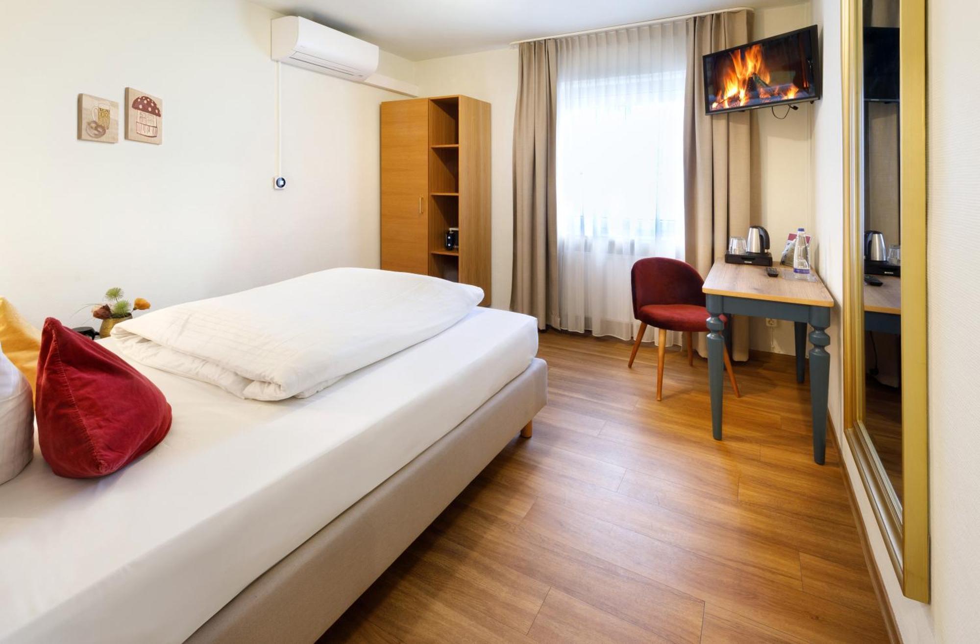 Rosi Boutique 3*